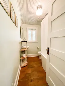 Folly Boho Bungalow - Steps to Dining, Shopping, 3 Minute Walk to the Beach - Image 3