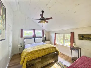 The Guest House — Bright, Artistic & Pet-Friendly - Image 4