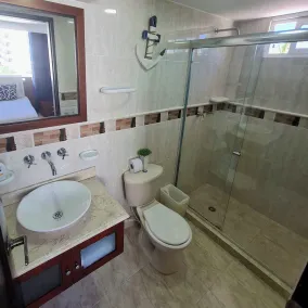 Comfortable apartment with pool near the beach - Image 3