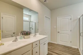 Shuttle to the Beach! Spacious Home in Millville - Image 3