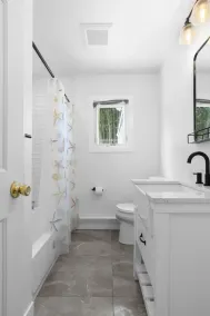 Beautiful remodeled 2 bedroom home — 5 min from the beach! 20 percent for week - Image 2