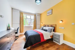 Cozy 2-bedroom Bungalo Wolverhampton, 3 beds, free parking and garden space - Image 5