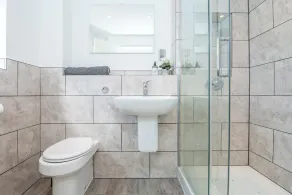 Ivy Tower House, Holiday Home Ivy Tower Village, St Florence, Sleeps 12, 6 bedrooms,  bathrooms - Image 4
