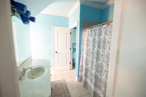 Schöne Mini Mansion Minuten vom Flughafen entfernt mit privatem Pool - Image 5
