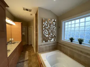 The Premier Syracuse Lake Wawasee lakefront home, sleeps 20, new furniture - Image 4