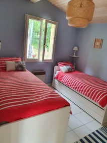 hus 4/5 personer tæt ved søen og havet - Image 5