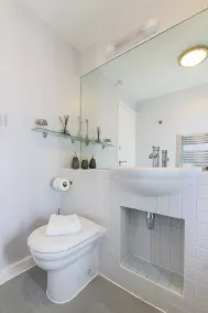 Lindo 2 Bed Garden Apartment - Newquay Central - 5 minutos a pé da praia! - Image 2