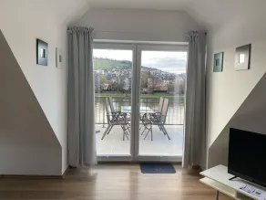 Apartment with fantastic view of river and vineyards - Image 5