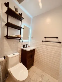 Digital Nomad; Duplex, Washer & Dryer in Unit; MTR - Image 3