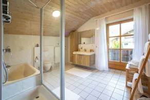 Exclusive vacation home with sauna and wood-fired outdoor bathtub! - Image 3