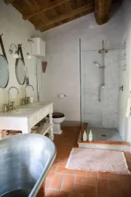 Luxury 6-bed Tuscan Villa near Lucca and Florence - Image 3