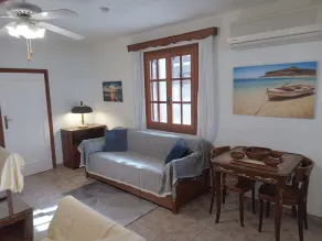 Spacious Sea-View Home with Large Terrace in Quiet Area - Image 5