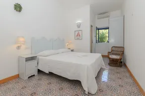 Exklusive Villa mit Park und Pool, atemberaubende Aussicht 8/18 Personen-ruhig - Image 5