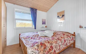 Nice Home In Rønde With 3 Bedrooms And Wifi - Image 5