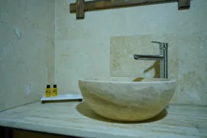 Nircanacave House Hotel - Image 3