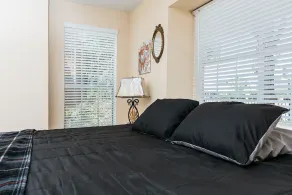 Spacious Stylish 1 BR Pad by City Center - Image 3