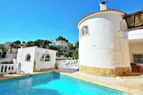 Villa con terrazza, barbecue e giardino | Vista sulla città - Image 5