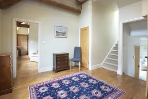 Lovely Cotswolds farm house on an award winning vineyard with stunning views - Image 2