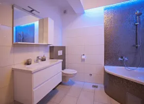 Magnífica vista panorámica, amplia terraza, relajante jacuzzi - Image 3