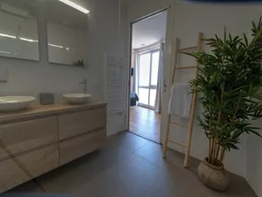 Premium Apartment With Covered Terrace - Image 4