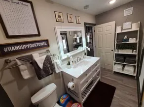 Downtown, Themed Rooms w/Luxury Design - Image 5