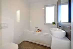 Villa Iva with sea view and pool - Image 4