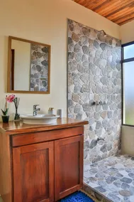 Penthouse Suite Whitewater Ocean / Mountain Views - Image 3