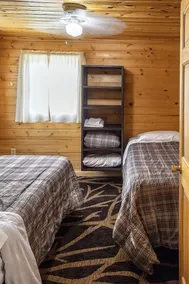 River Eagle Cabin #1 w/ Screened Porch & Fire Pit - Image 3