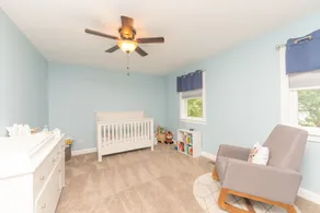 Gorgeous Saratoga Home with an inground pool- close to Racetrack and Downtown! - Image 2