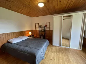 Green haven for couples with parking - Image 3