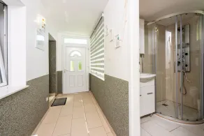 Greenhouse Adria: up to 10 people. - Image 2