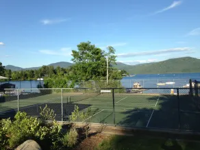 Secluded vacation home - Stunning lake views - Image 2
