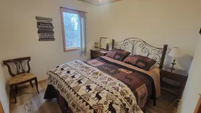 Pocket Lake Large Family Home - Image 3