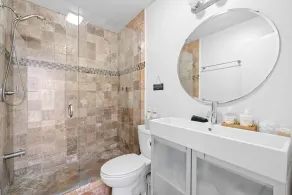 Designer Pad ★ Heart of Hollywood ★ 2 Parking privé pour voiture - Image 5