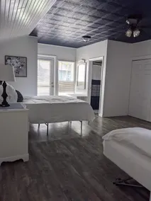 Lake front cottage recently remodeled w/ private dock and optional pontoon boat. - Image 2