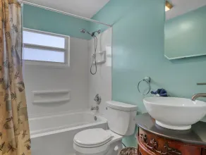 3br./2ba. Residential house, nice fenced,  private setting, pool. - Image 3
