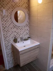 Holiday apartment with Internet access and garden - Image 5