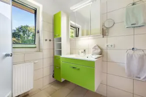 Appartamento 'Fewo Birkenallee - Apfel' con terrazza privata, giardino privato e Wi-Fi - Image 3