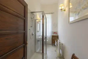 Lussuoso appartamento con 3 camere da letto in villa ancestrale vicino a Firenze - Image 5