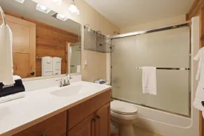 Pole House 10 2 Bedroom Cabin - Image 3