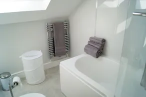 Eastbourne holiday home for 10+ - Image 5