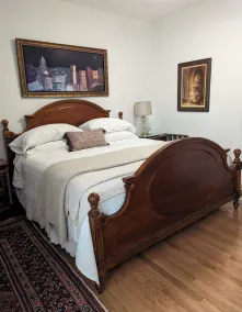 1901 Storefront Studio: King Saatva Bed & Retro Charm - Image 5