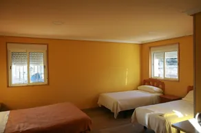 Hostel surrounded by mountains, natural parks and medieval towns - Image 3