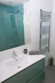 Une villa moderne indépendante de trois chambres avec piscine et jacuzzi - Peut accueillir jusqu'à 8 - Image 2
