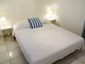Beautiful apartment for 2 people with pool, WIFI, TV, terrace and pets allowed - Image 3