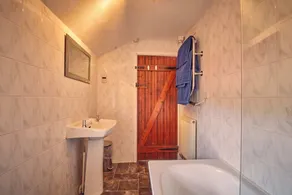 Host & Stay - Rose Cottage - Image 3
