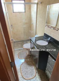 House in gated community with privileged location - Image 2