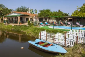 Stuga med privat pool, gratis wifi, lekplats, 1,8 km från stranden - Image 4