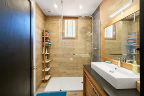 Chateau / Country House - Image 2
