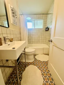 Palma Plaza Unit C - Image 4